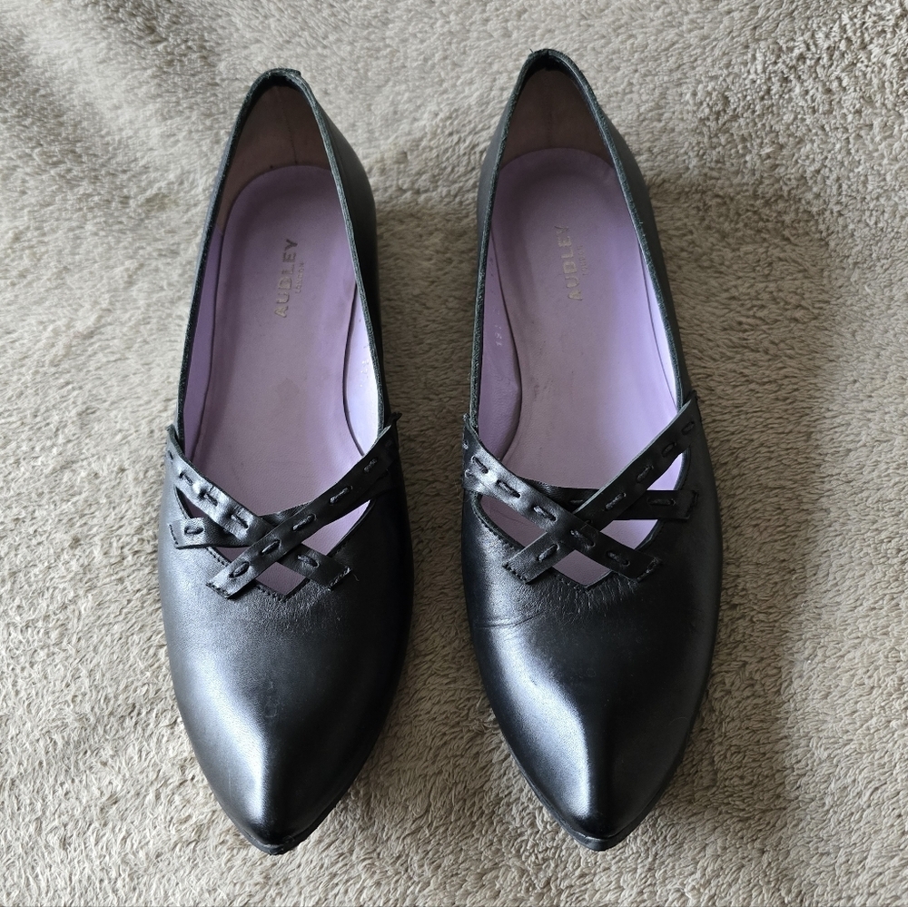 Audley London Black Pointed Toe Flats with Crisscross Design Size 37.5